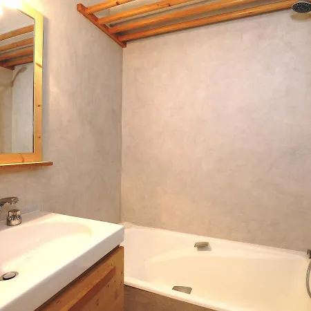 Neuf Cosy A 1850 Avec Parking Et Wi-fi - Fr-1-575-92 Apartment